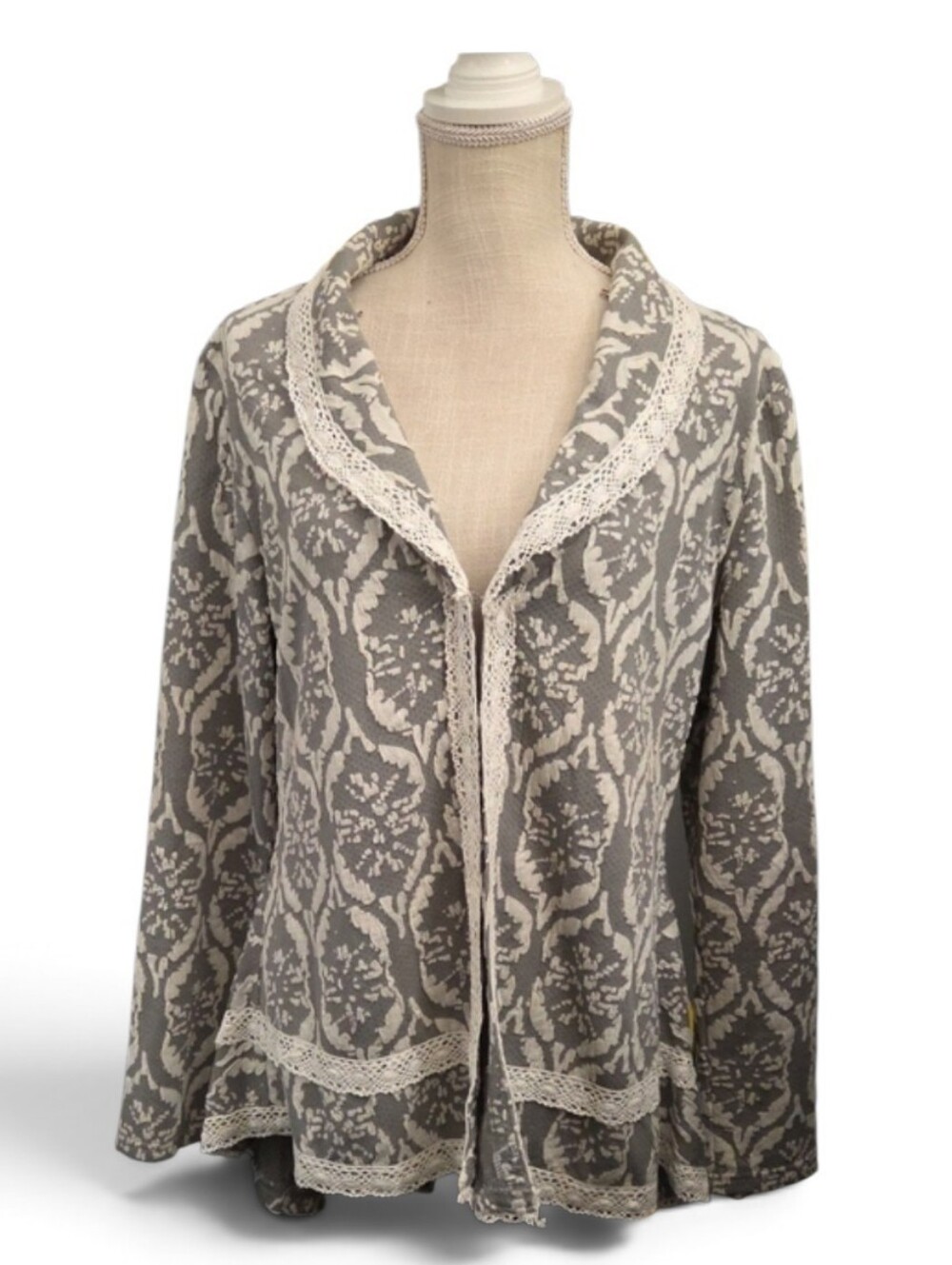 Heathmoor Gray and Cream Lace-Trim Patterned Knit Blazer/Sweatee